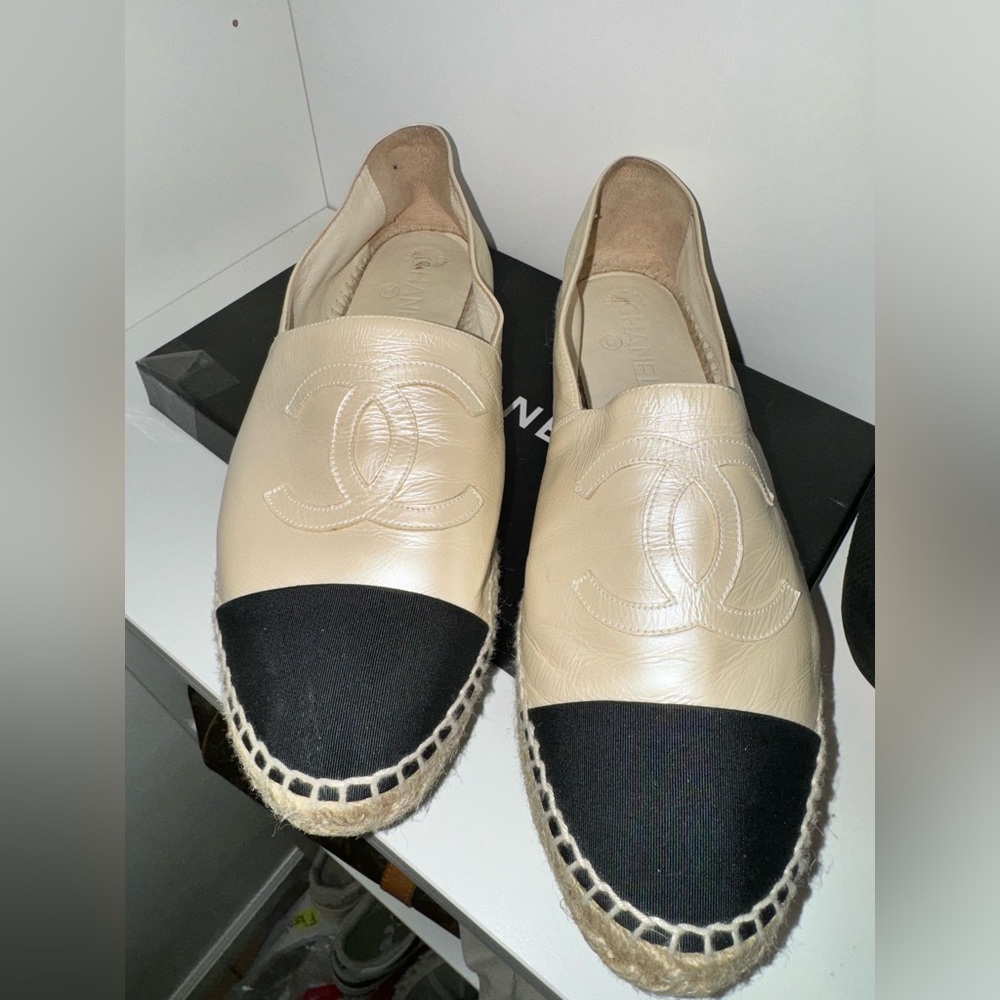 CHANEL Espadrilles - Picture 4 of 8